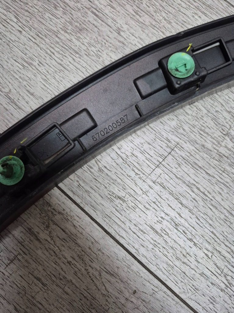 15335. grecale trofeo молдинг крила правий перед 670200587 Ціна