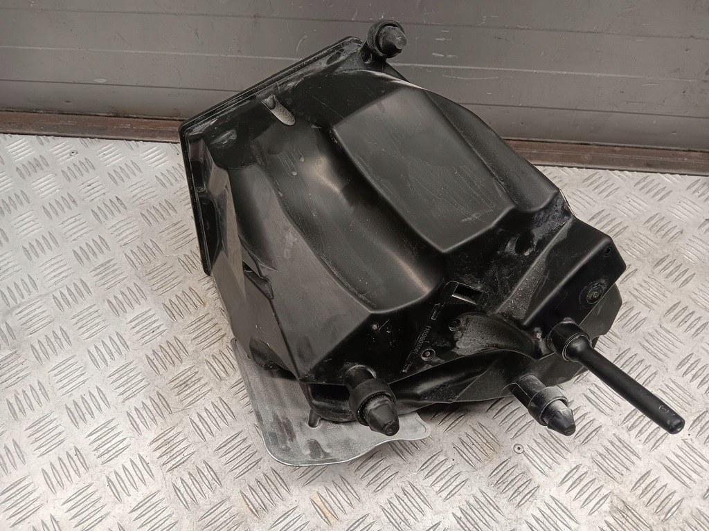 фото №5, Audi a4 s4 b9 8w 8w0133837ab корпус фильтров воздуха