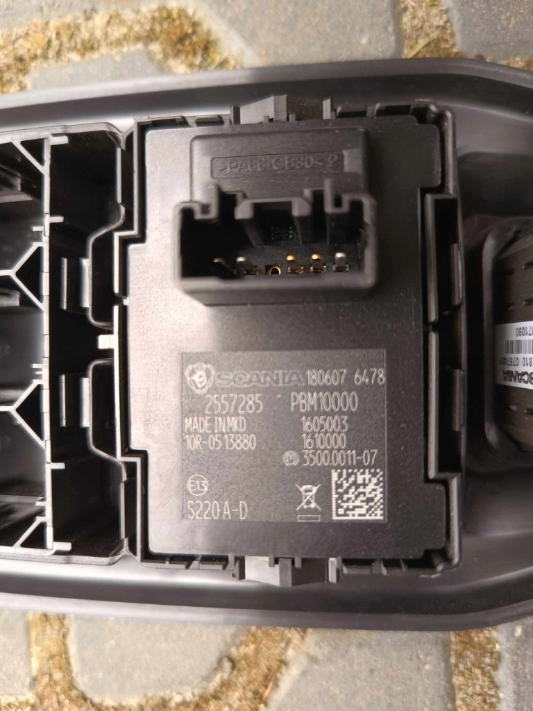 фото №4, Панель переключатели scania r ngs 2557285