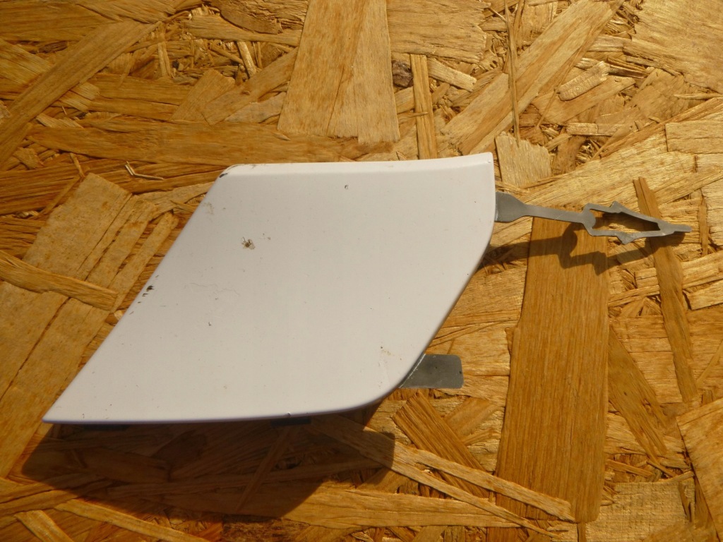 фото №1, Opel combo e 2018- заглушка фаркоп hak бампер перед 9816788077