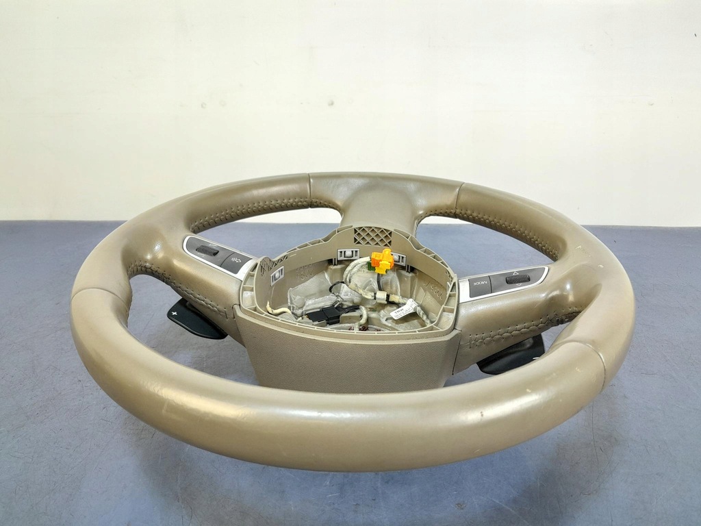 фото №5, Audi a8 d3 повітропровід шкіра пелюстки перемикання 4f0124a