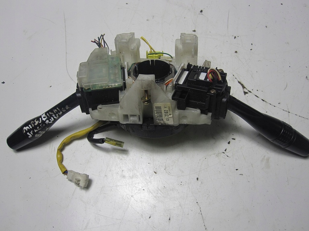 фото №4, Переключатель комбинированный mitsubishi space runner 99r