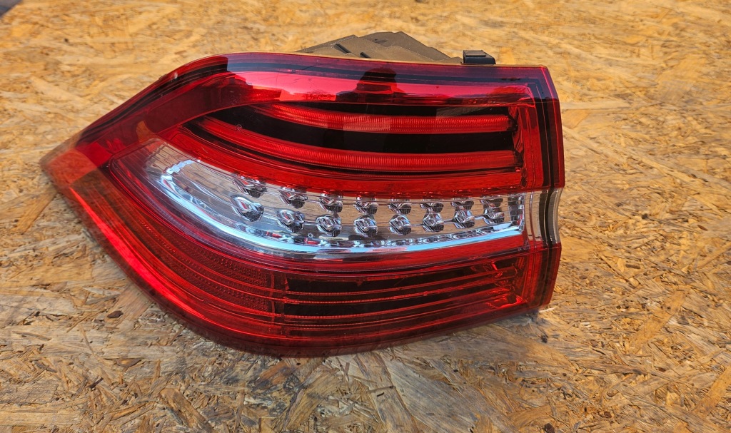 фото №1, Лампа левая задняя mercedes w166 ml