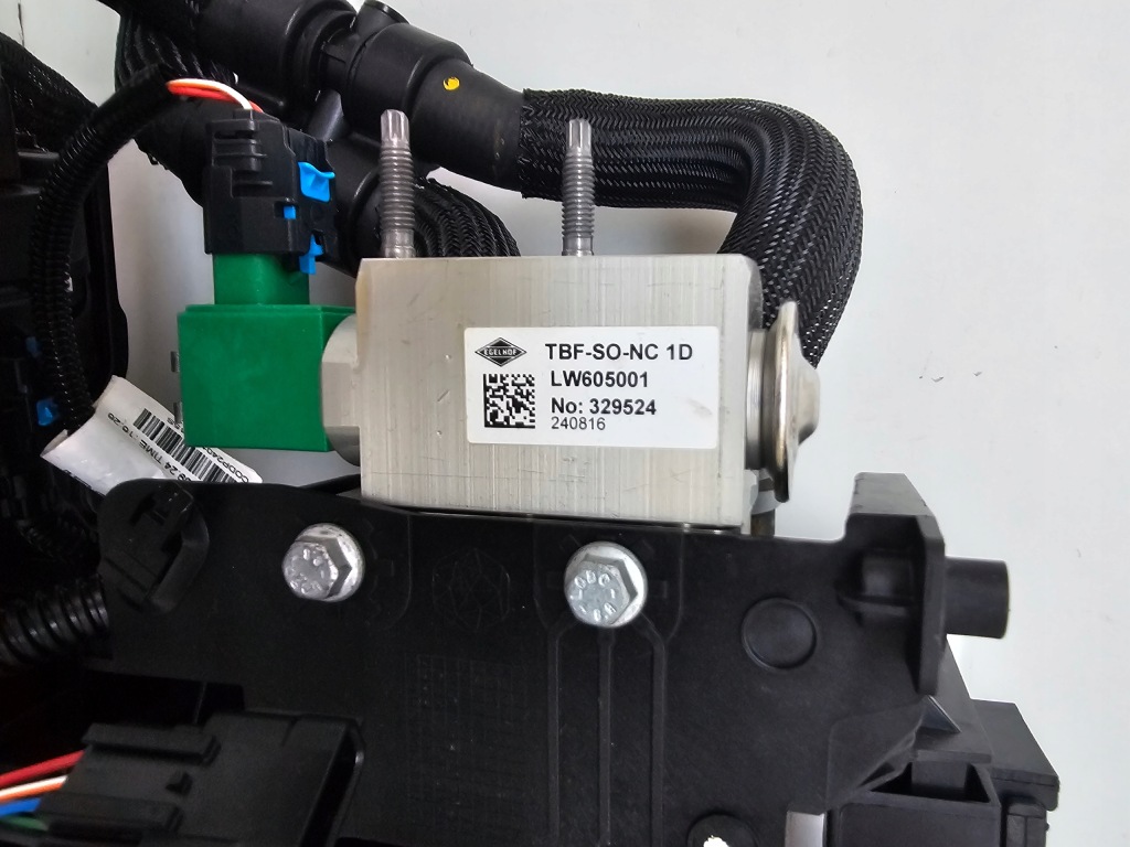 Ремінь передній підсилювач радіатор балка вентилятор dacia duster 3 3 Недорого