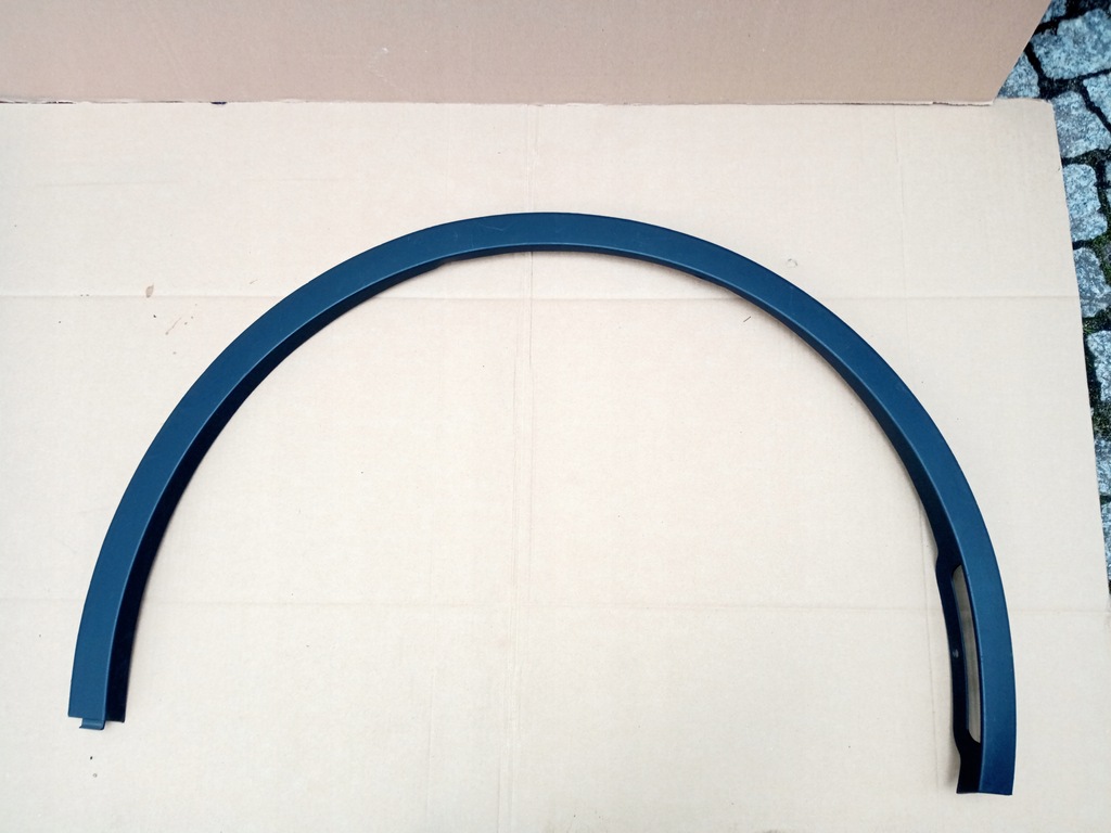 фото №1, Tesla y права молдинг крила перед