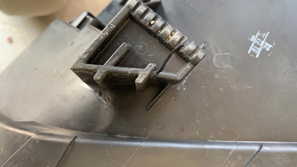 фото №5, Hyundai ioniq 2020- lift лампа права передня