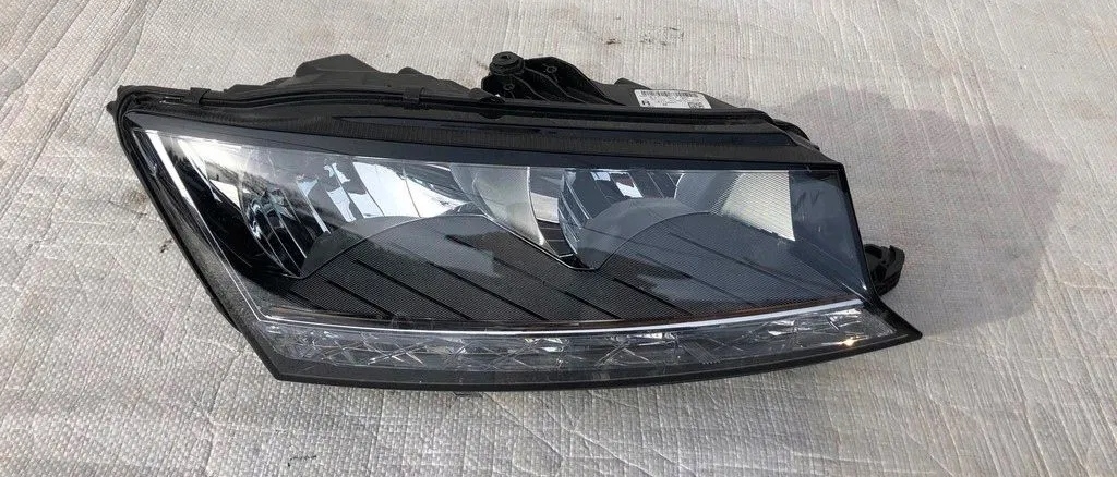 фото №1, Skoda fabia 3 iii lift лампа права led 18-