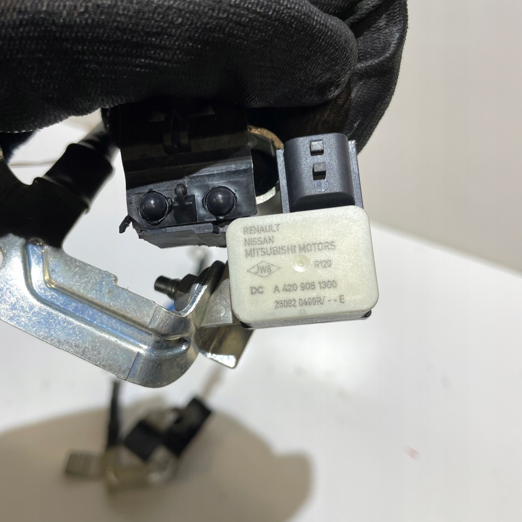 фото №2, Renault clio v captur ii 1.3 tce клемма 250820499r