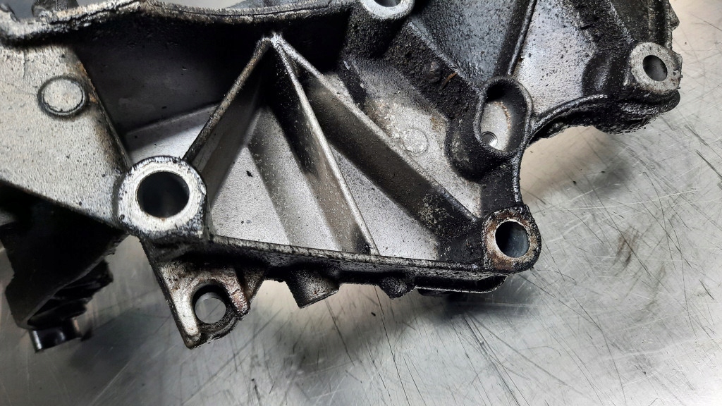 фото №11, Кронштейн двигуна 8200154164 renault espace iv 2.2 dci