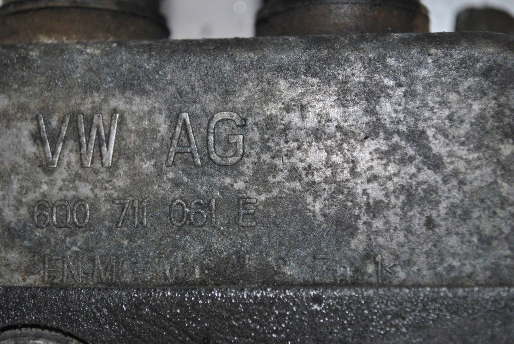 фото №6, Домкрат переключения передач тросы vw polo 9n iv 6q0711061e