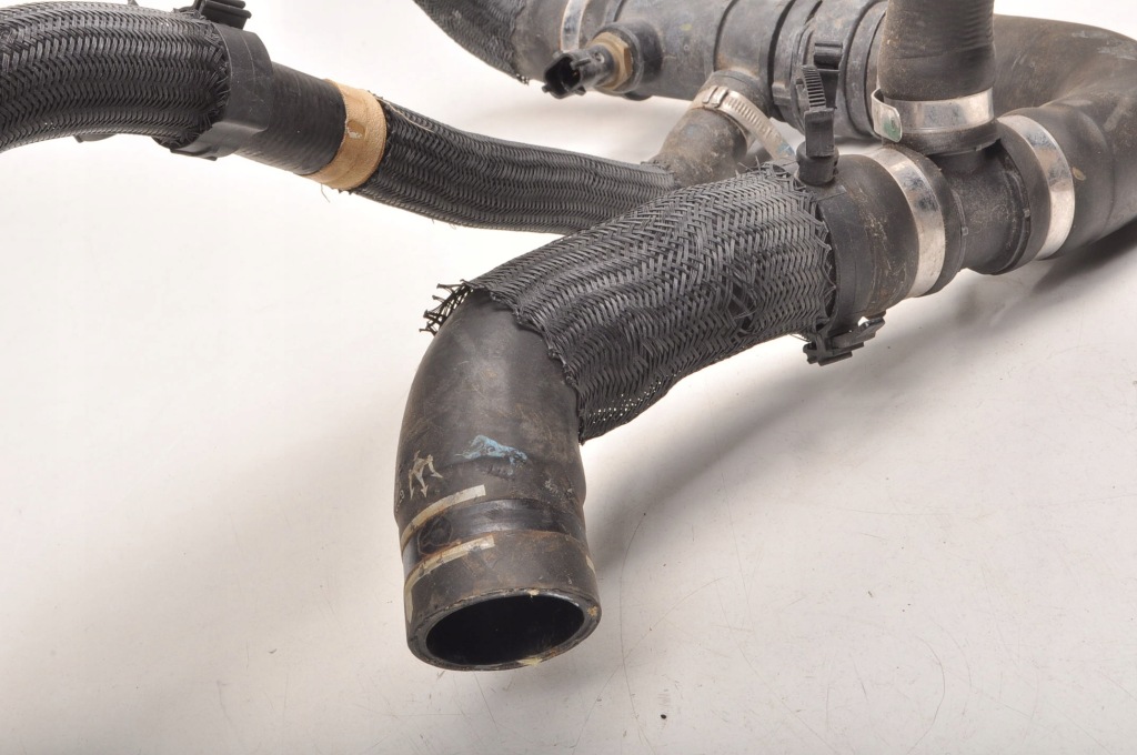 Maserati ghibli iii 2.0 рестайлінг  труба шланг води 670177679 Доставка