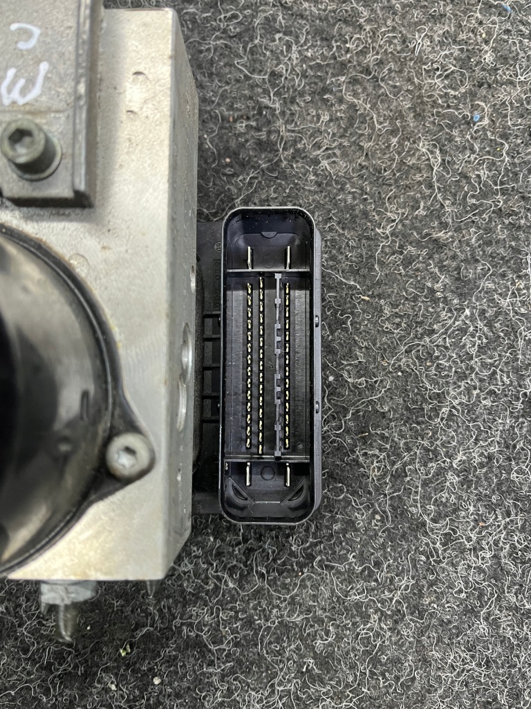 Mercedes w203 2.2 cdi насос abs a2095452932 a0054310712 Недорого