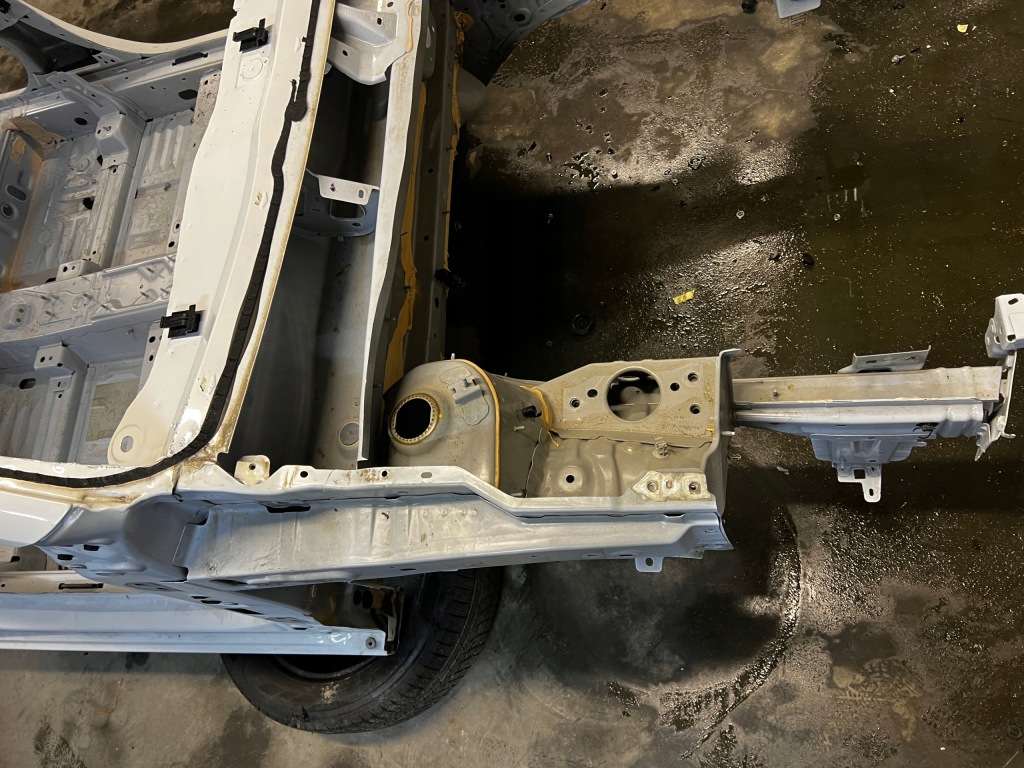 фото №12, Четверть перед лонжерон блок двигателя порог крыша dacia sandero 2023 iii 3