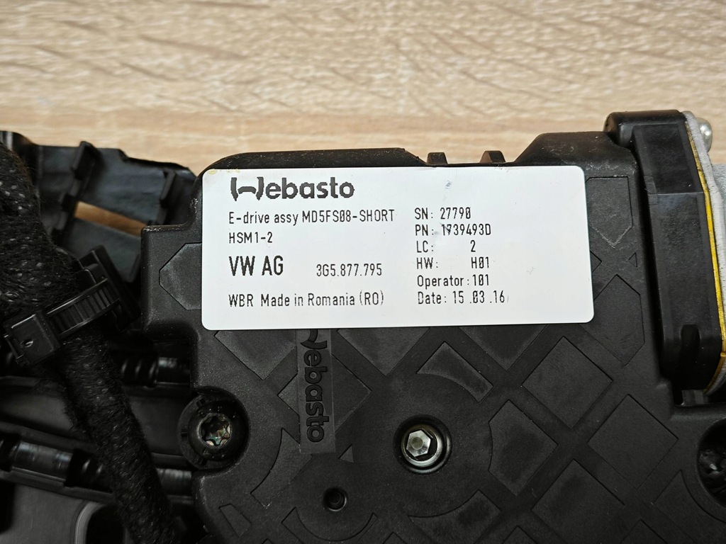 фото №12, Оригинальный люк шторка моторчик audi a4 b9 8w sedan 8w5877041a 10km