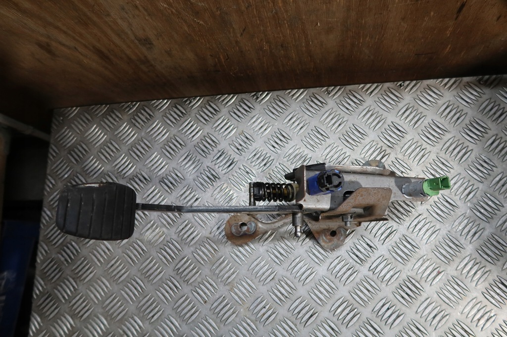 фото №1, Педаль основа зчеплення датчик clio iv 01121630