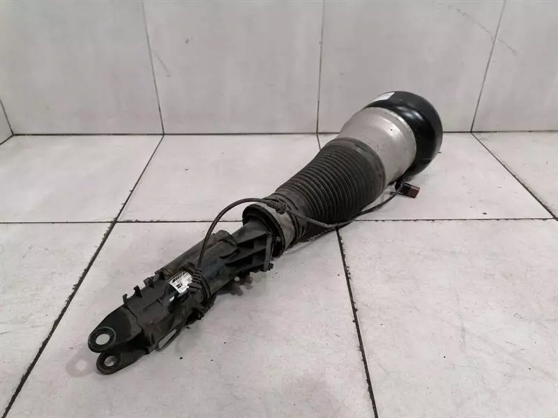 Mercedes cl w217 shock абсорбер передня частина a2173207101 m177 Зі Шроту