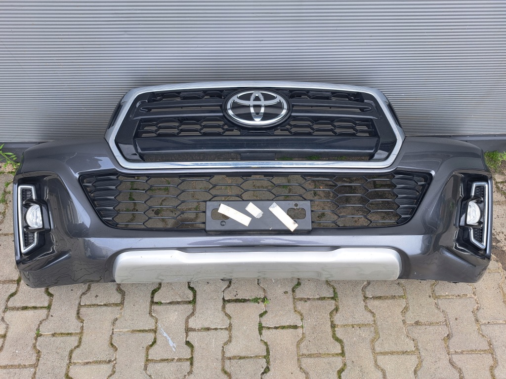 фото №1, Бампер перед toyota hilux viii lift оригінал комплект