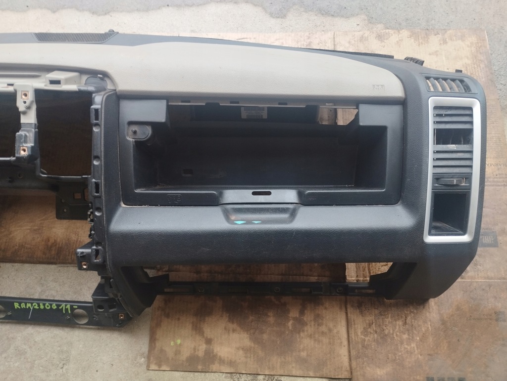 фото №11, Dodge ram 1500 09- панель приладів приладова usa