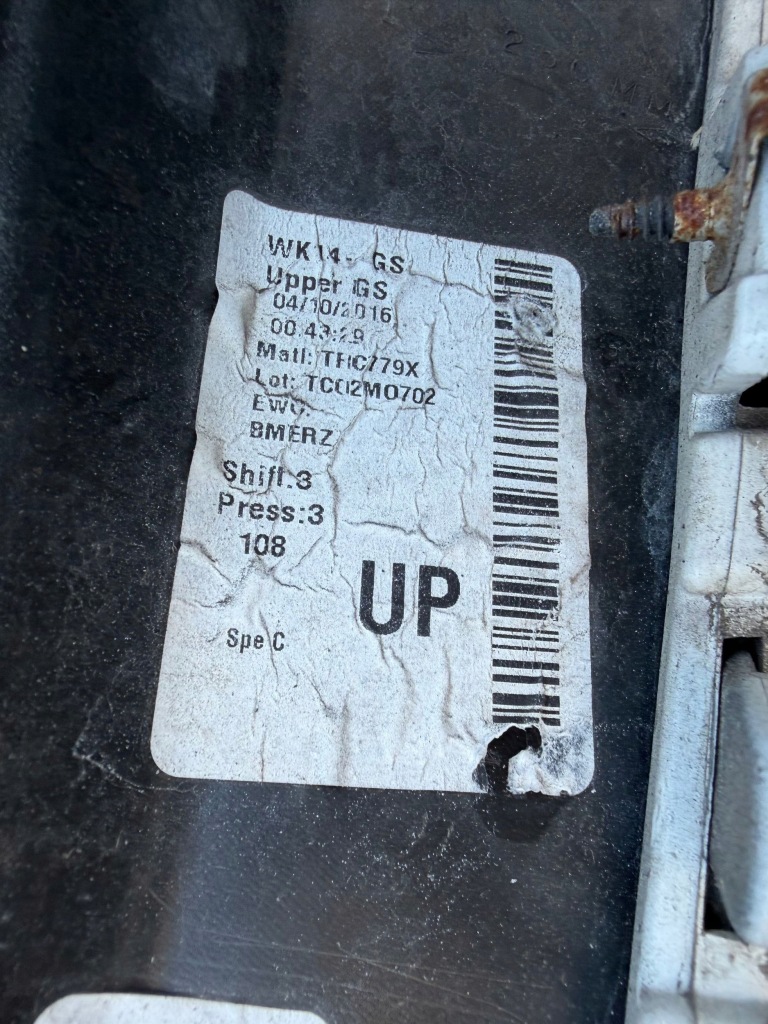 Бампер передній jeep grand cherokee wk2 2014- оригінал комплект гарний стан в Україні