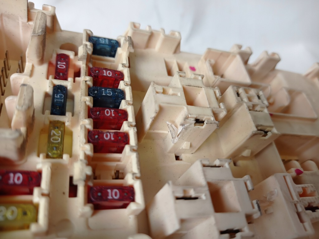 фото №9, Коробка предохранителей mitsubishi space wagon 2.4 gdi mr445952