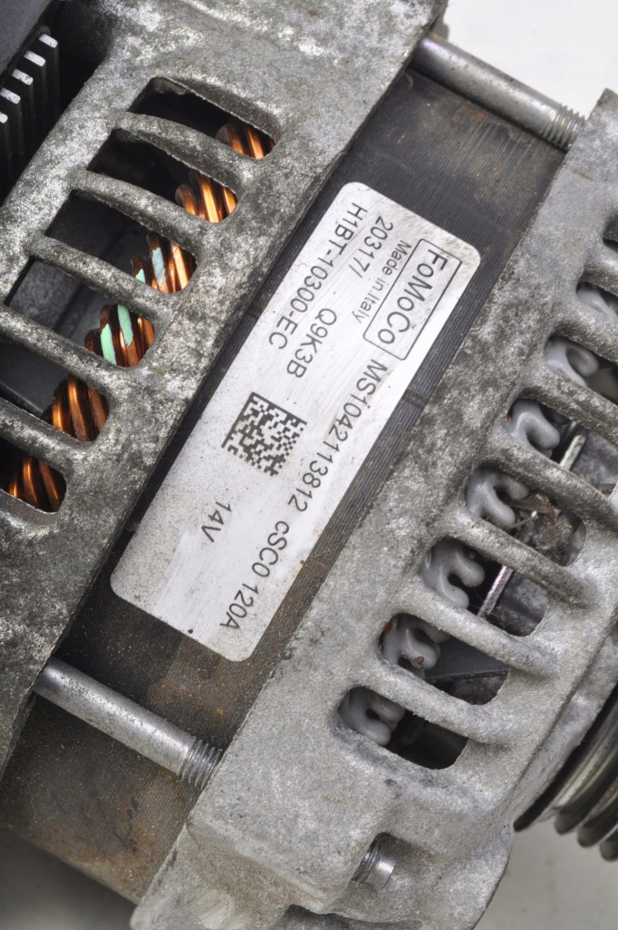 Ford fiesta mk8 1.0 генератор hibt-10300-ec Недорого