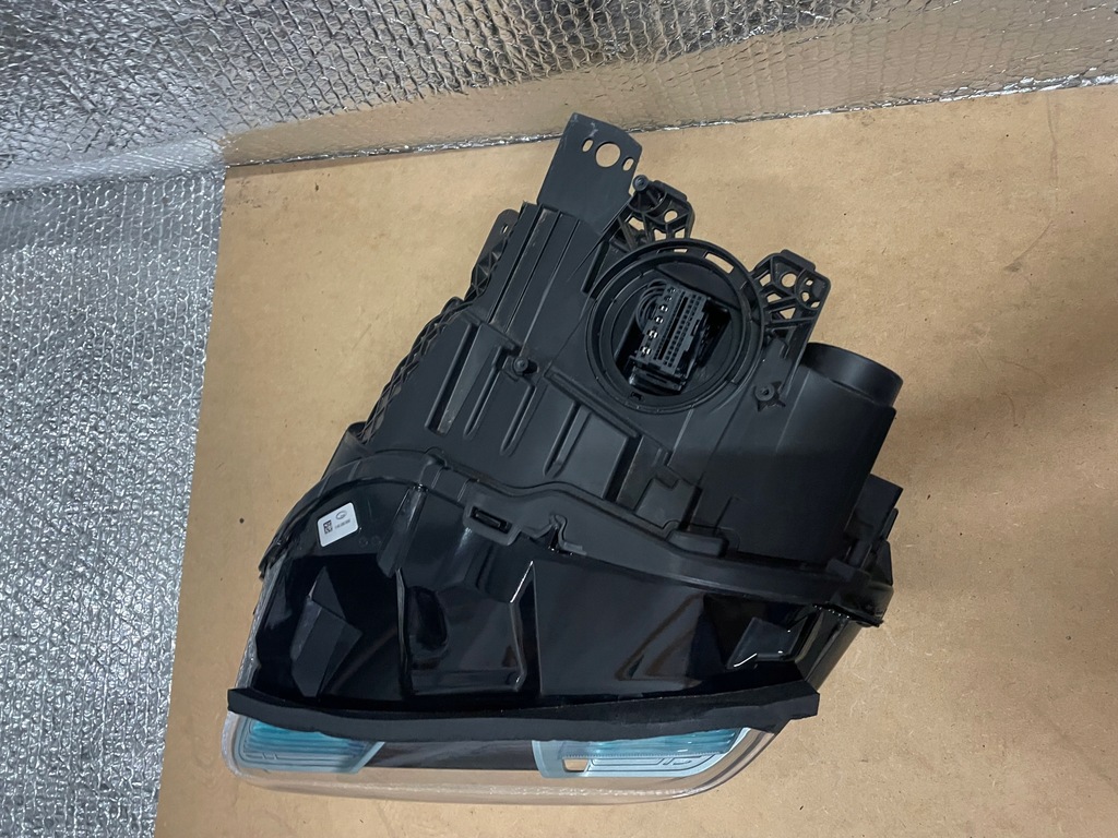 фото №5, Porsche taycan лампа левая led matrix система левый