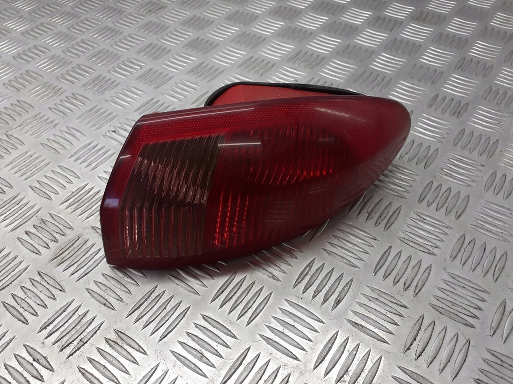 фото №1, Лампа правый задняя alfa romeo 147 46556347