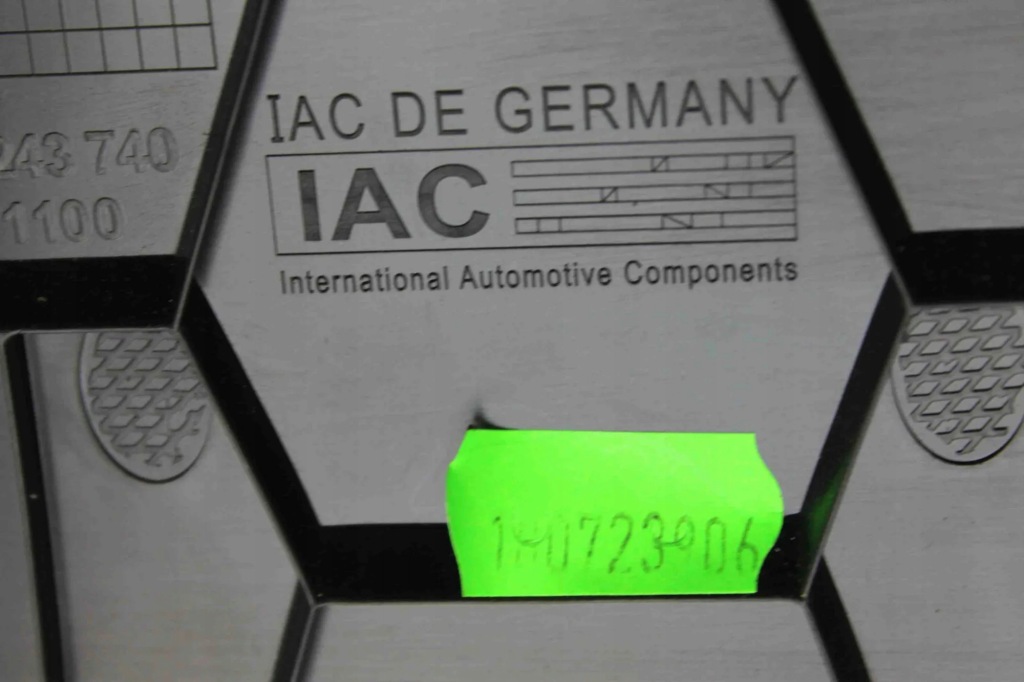 Купить Молдинг декоративная багажника mercedes-benz eqb x243 a2437401100 32577950