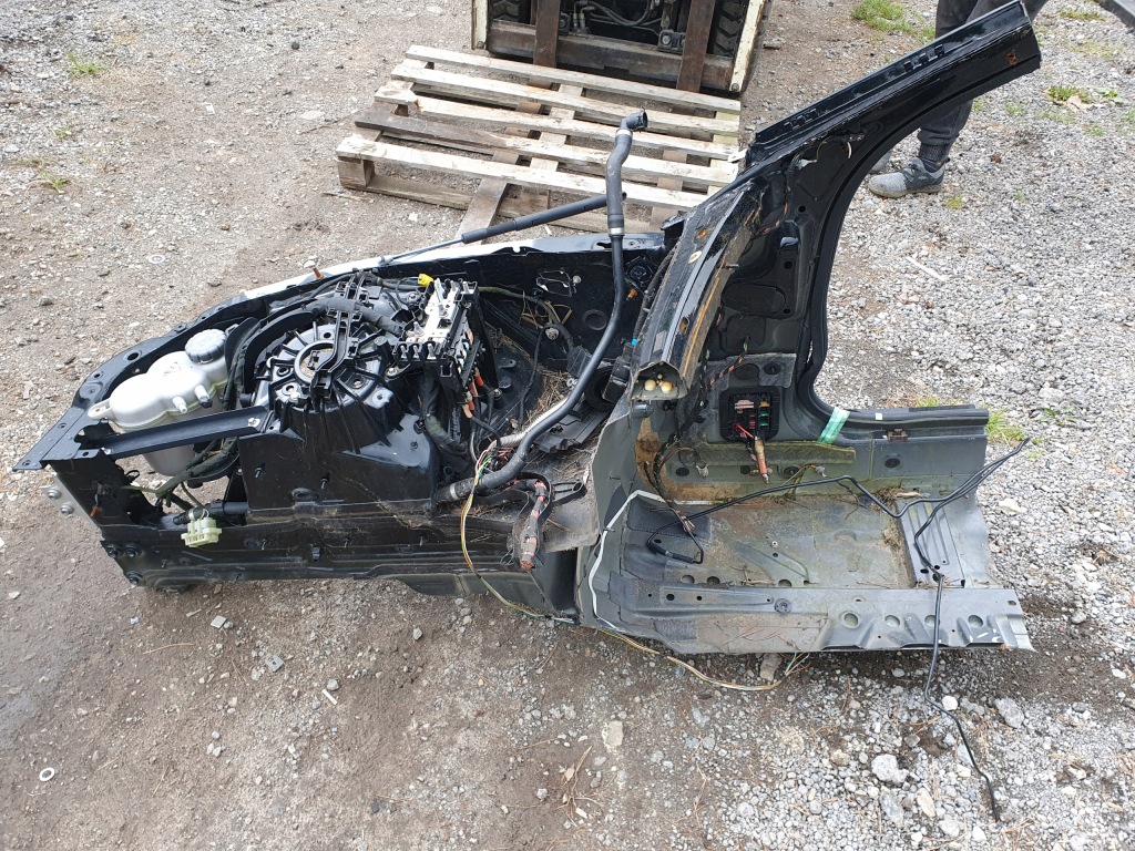 фото №4, Mercedes c klasa w206 четверть перед правая