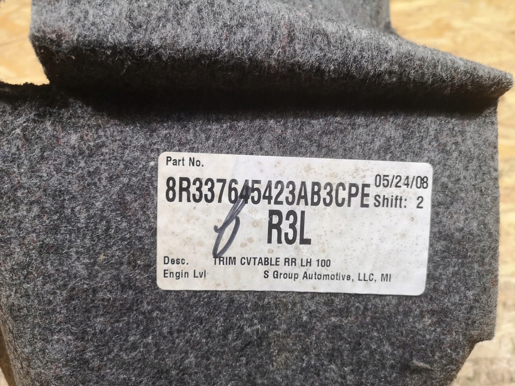 фото №5, Оббивка обшивка багажника l mustang cabrio 05-09