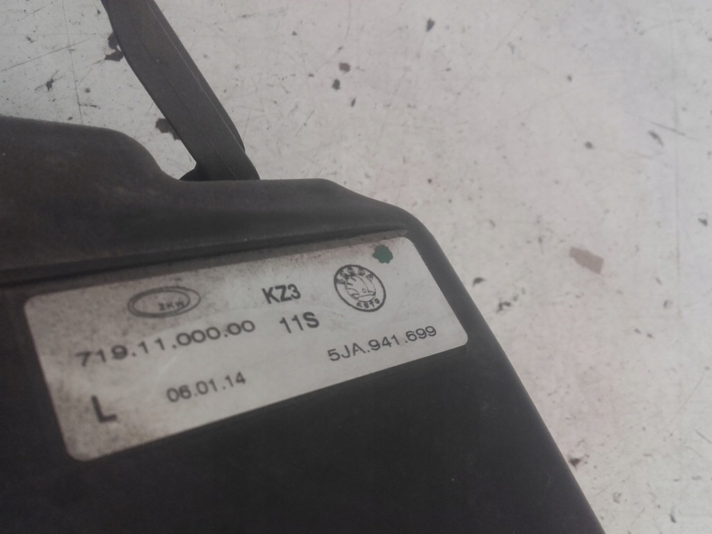 фото №2, Skoda rapid 5ja противотуманная фара левый перед передний