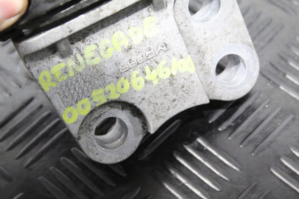 фото №2, Кронштейн подушка двигателя jeep renegade 00520646100