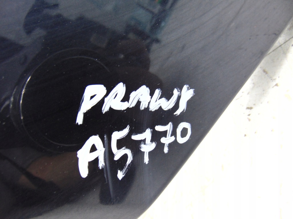 Крыло  правый  перед передний audi a4 b8 цвет lx5r Киев