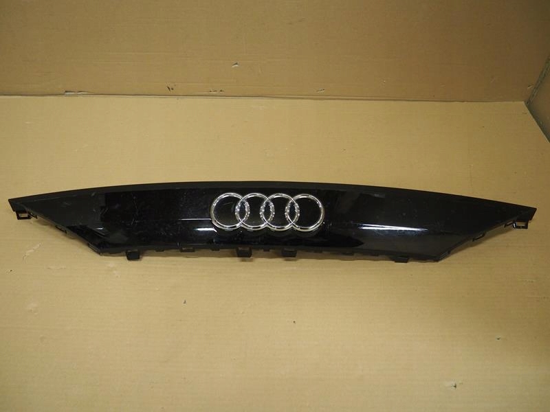 фото №1, Накладка молдинг крышки audi q8 4m8853236