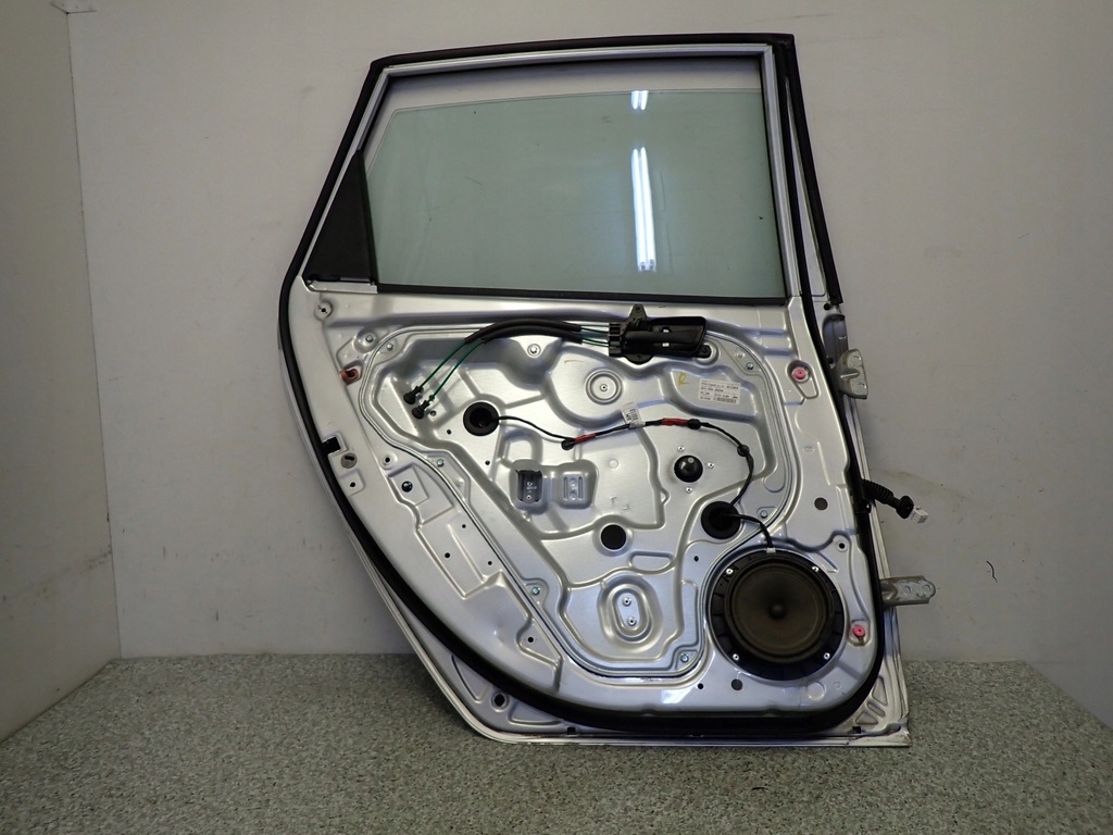 фото №14, Hyundai i30 kombi i 07-12 дверь задние левая 2r