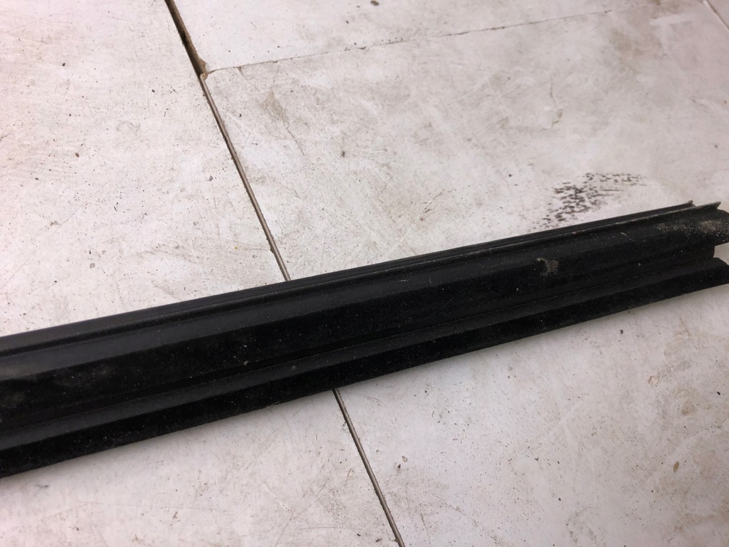 фото №5, Молдинг стекло левый перед mercedes w212 a2127250965