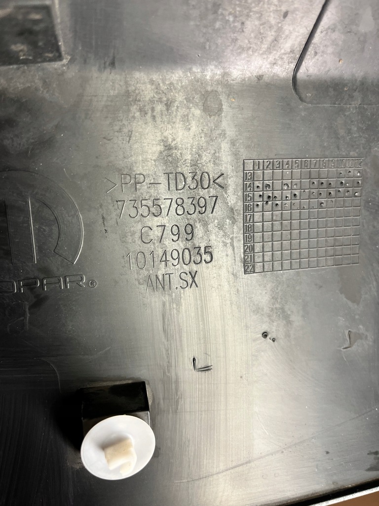 фото №4, Jeep renegade 735578397 молдинг дверь левый перед