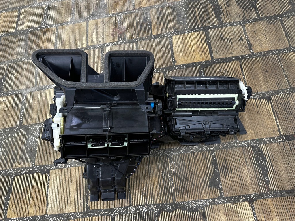 фото №1, Обігрівач audi vw 5q1816005ad оригінал