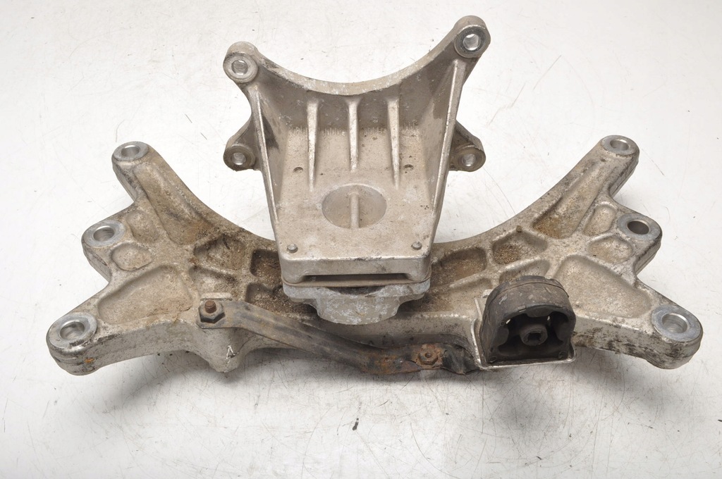 фото №1, Maserati ghibli iii 3.0 d кронштейн кронштейн коробки