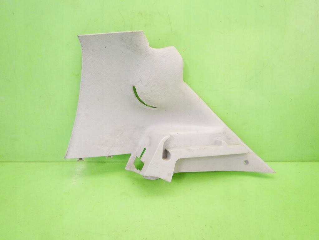 фото №1, Кронштейн полка правый задняя peugeot 206 phi 5d hb