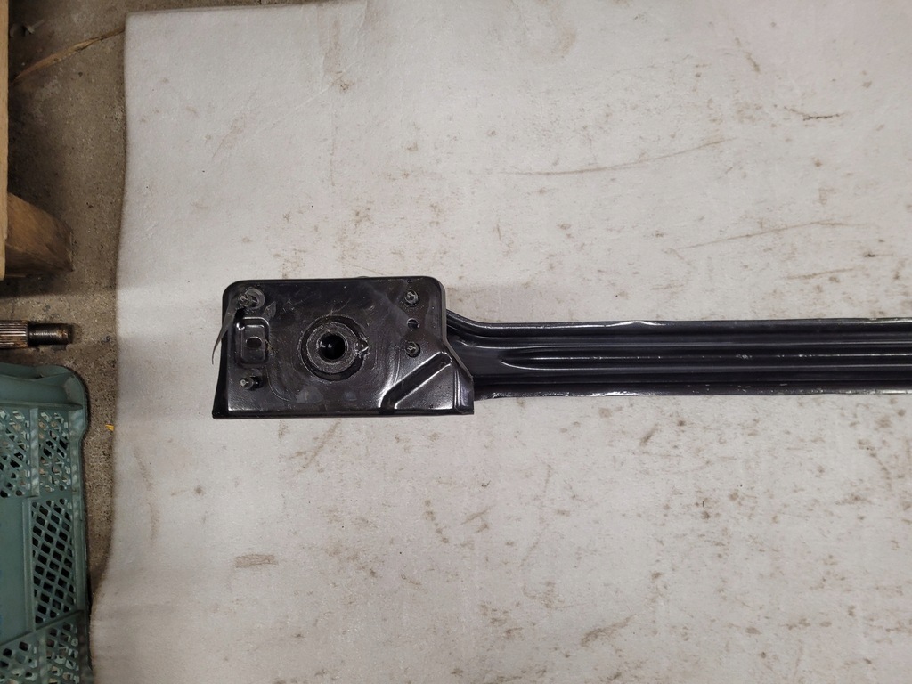 фото №9, Mercedes c-klasa w205 kombi балка усилитель бампера задняя a2056100414