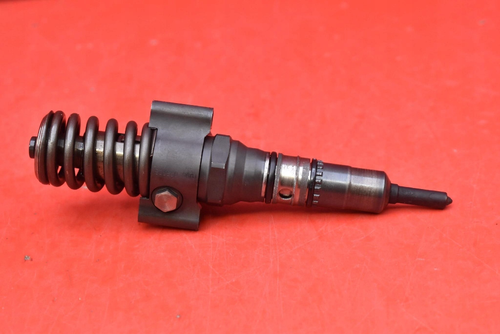 Інжектор насос-форсунка 03g130073g audi a6 c6 2.0 tdi 140 km 04-08 Недорого
