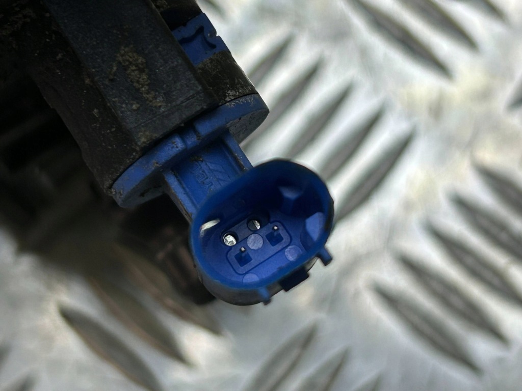 фото №7, Бак расширительный охлаждающая жидкость bmw 6 f06 gran coupe 2013 8604752