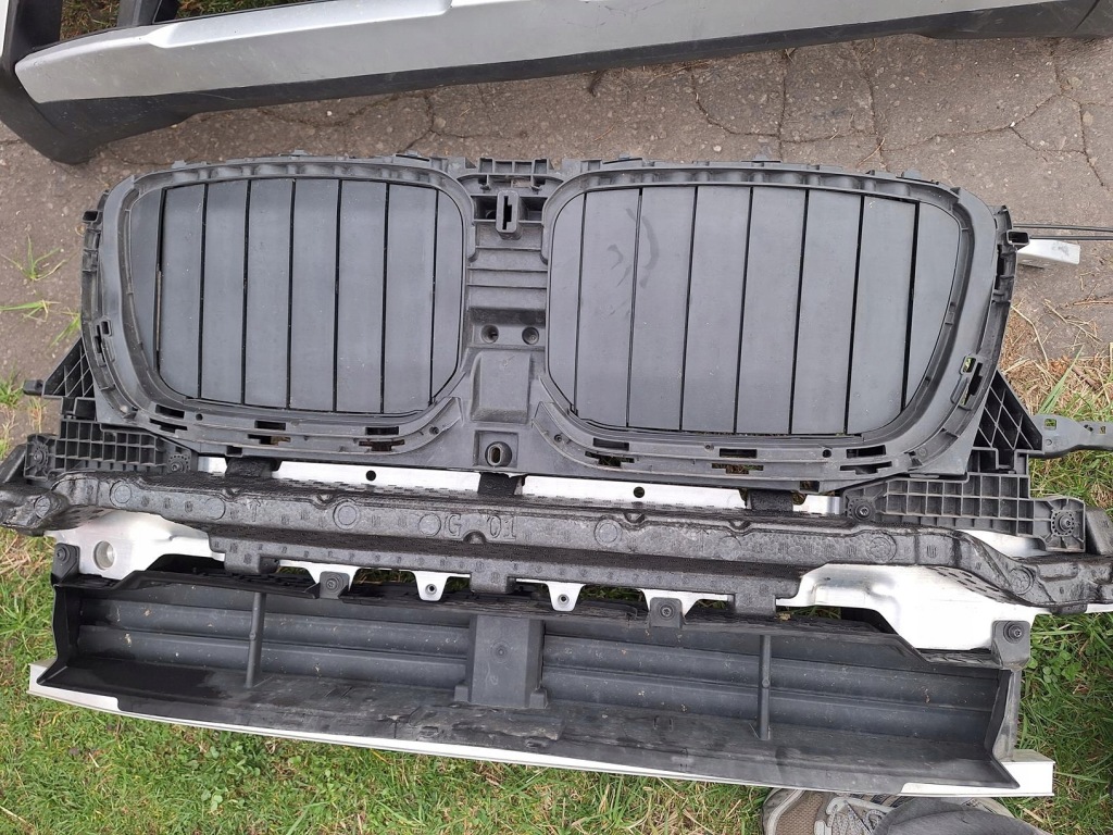 Bmw x3 g01 x-line lci рестайлінг  ремінь передній бампер фара ліва передня ґрати Ціна