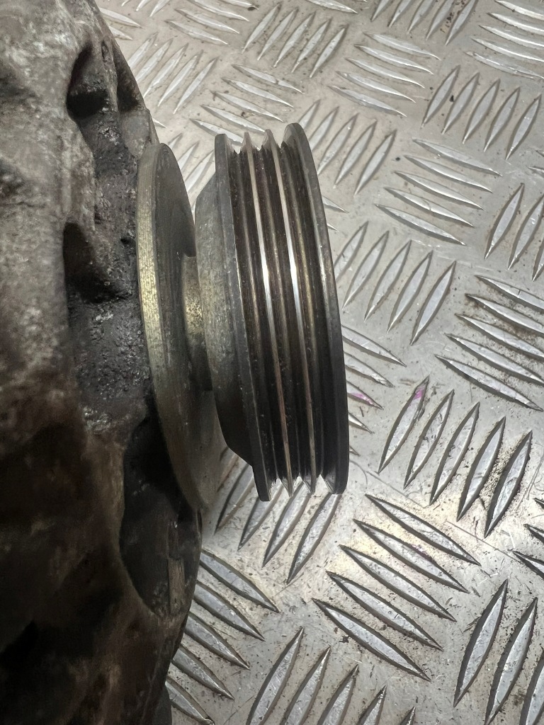 Генератор renault clio 2 1.2 16v 7700437090 sg9b035 2542422a Доставка