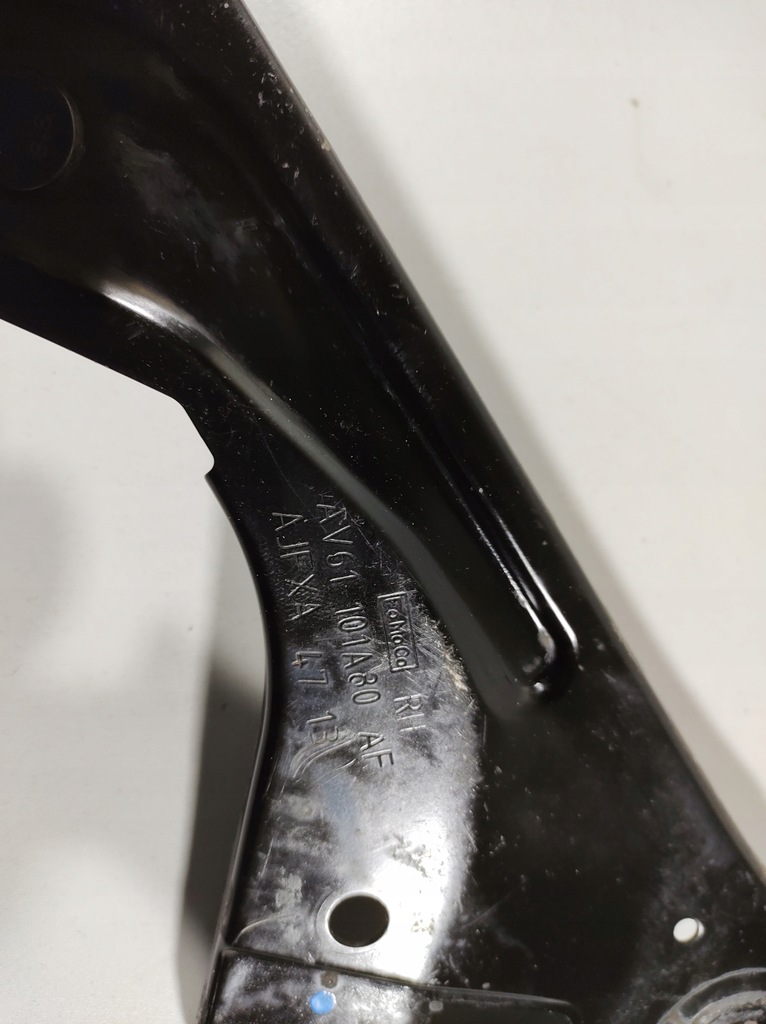 фото №10, Infiniti q50 13- кронштейн кронштейн подрамник правая