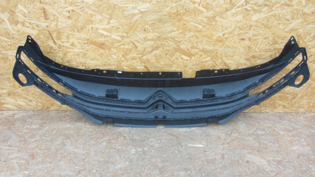 Решётка радиатора решётка радиатора бампера перед citroen berlingo iv 2018- 99899498 Киев