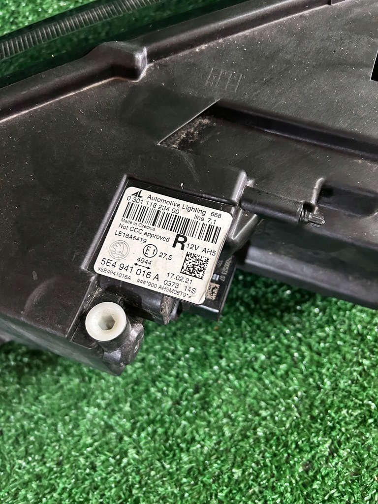 фото №7, Фара правий skoda octavia iv full led