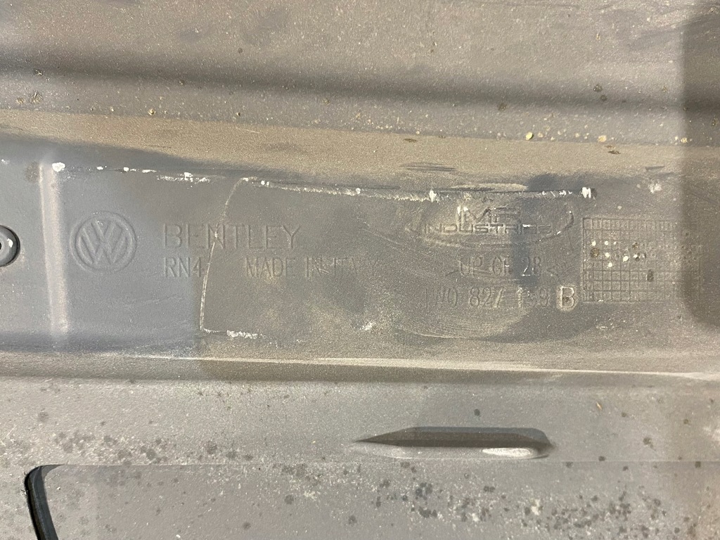 фото №8, Bentley flying spur задняя крышка багажника 4w0827025m