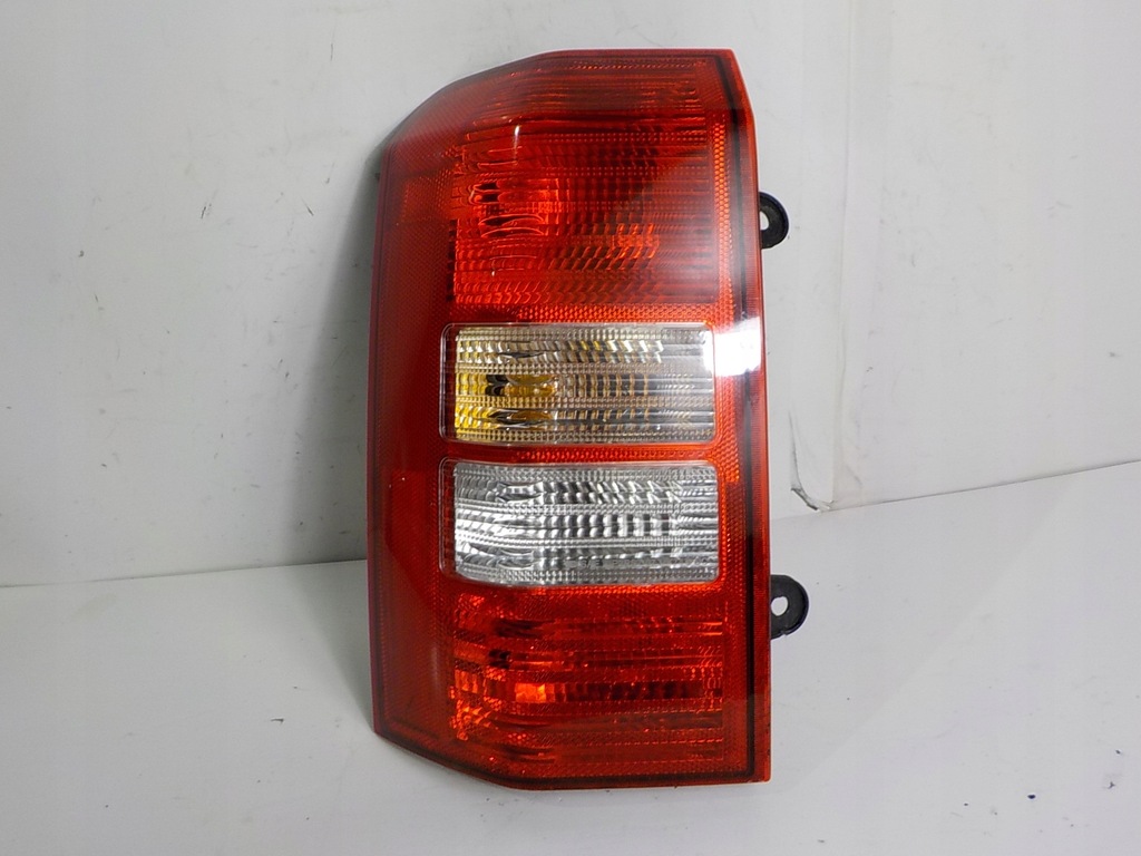 фото №1, Jeep patriot лампа левая задняя левый задняя